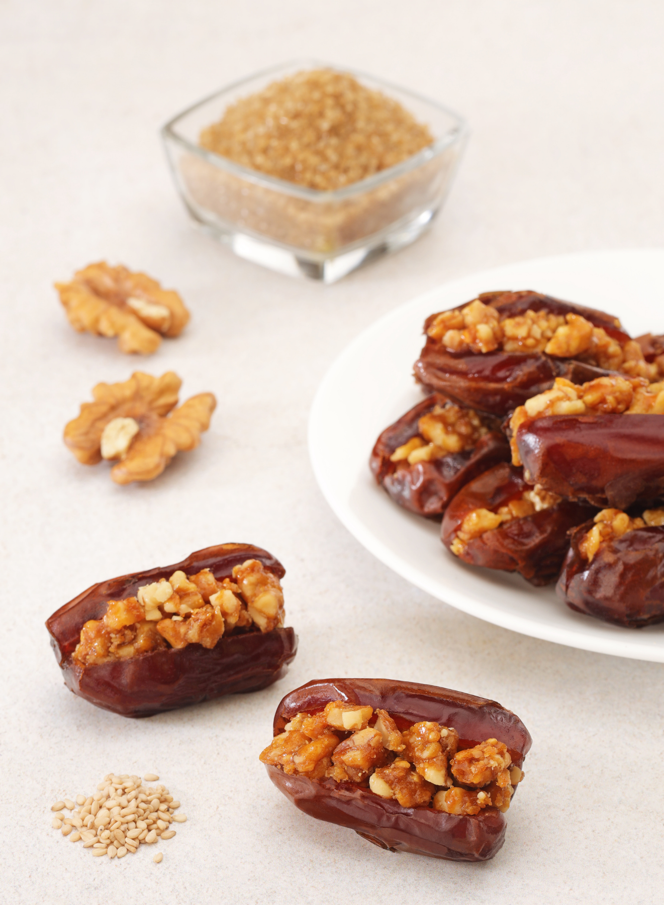 Khidri Dates with Crunches