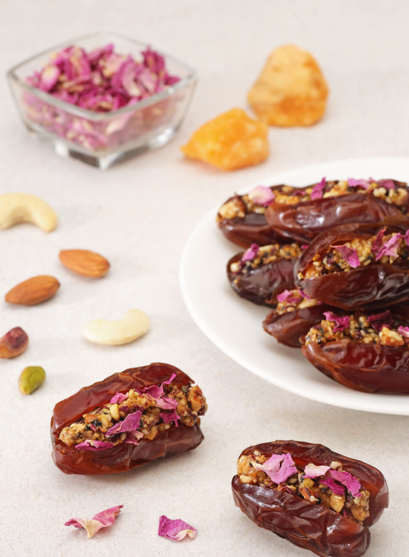 Khidri Dates with Rose Brittle